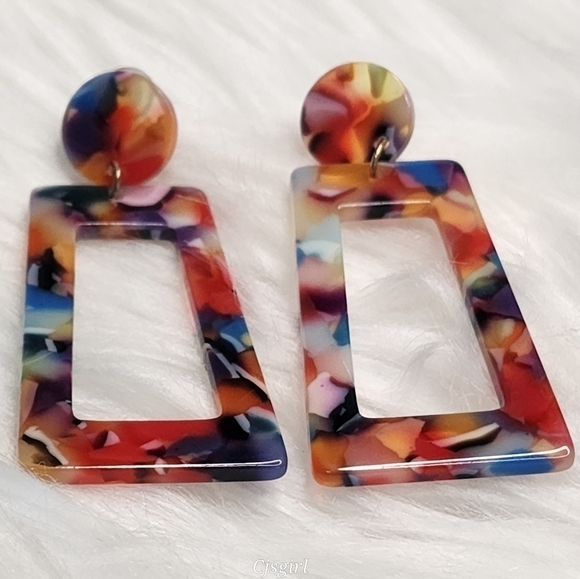 Boutique Jewelry - Geometric Drop Style Acrylic Earrings